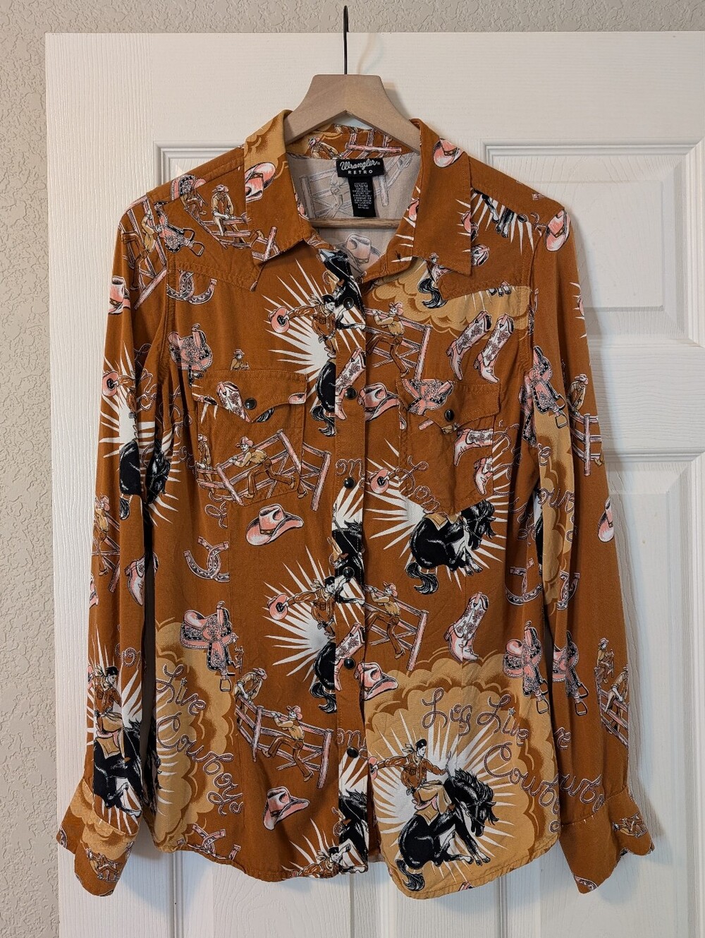 Wrangler Retro Western Rodeo Print Button-Up Shirt